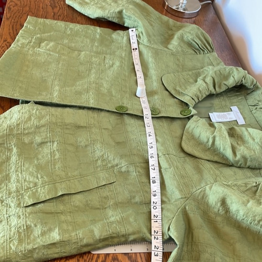 Lightweight Cropped Green Jacket - image 7